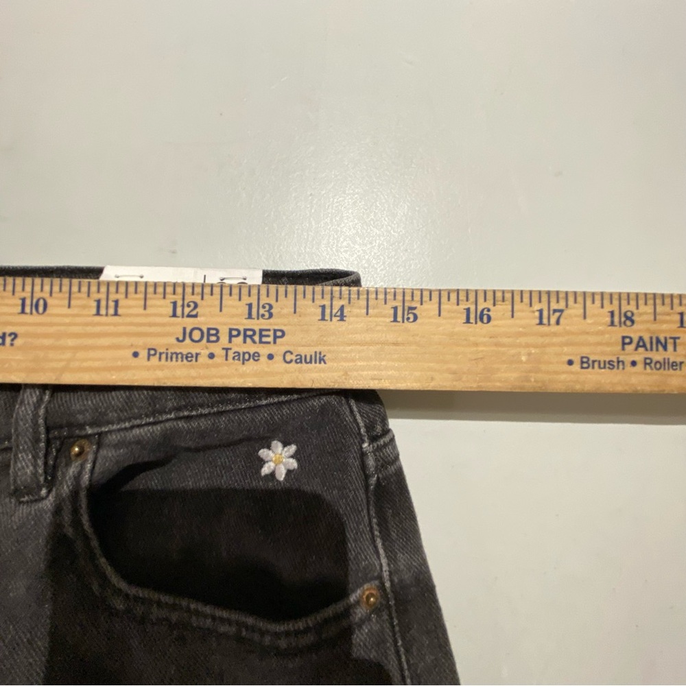 PacSun Highrise Straight Leg Black Embroidered Daisy Floral Jeans size 26 2 - Picture 6 of 14